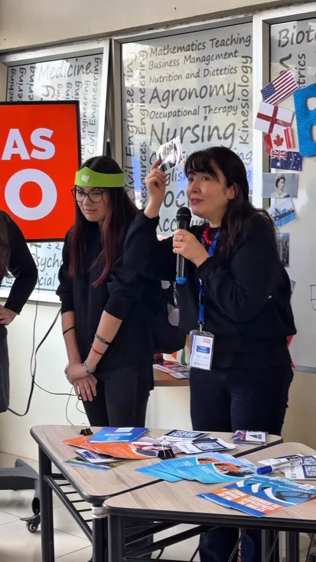 Instagram post from idiomasyelectivos.ufro. This post is in position 3.